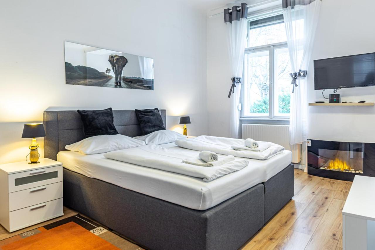 Christiano Apartments - Villa Schoenbrunn Vienna Esterno foto